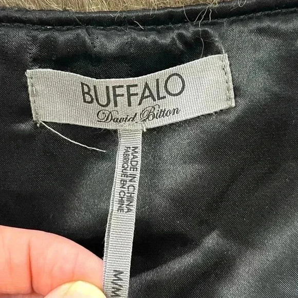 Buffalo David Bitton Brown Super Plush Faux Fur 70’s V-Neck Cropped Vest Size M - Picture 14 of 16